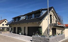 Neue luxuriöse Ferienwohnung in ruhiger Lage